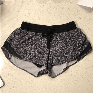 Lululemon Hotty Hot shorts